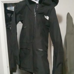 Large summit series North Face ski/snowboard jacket